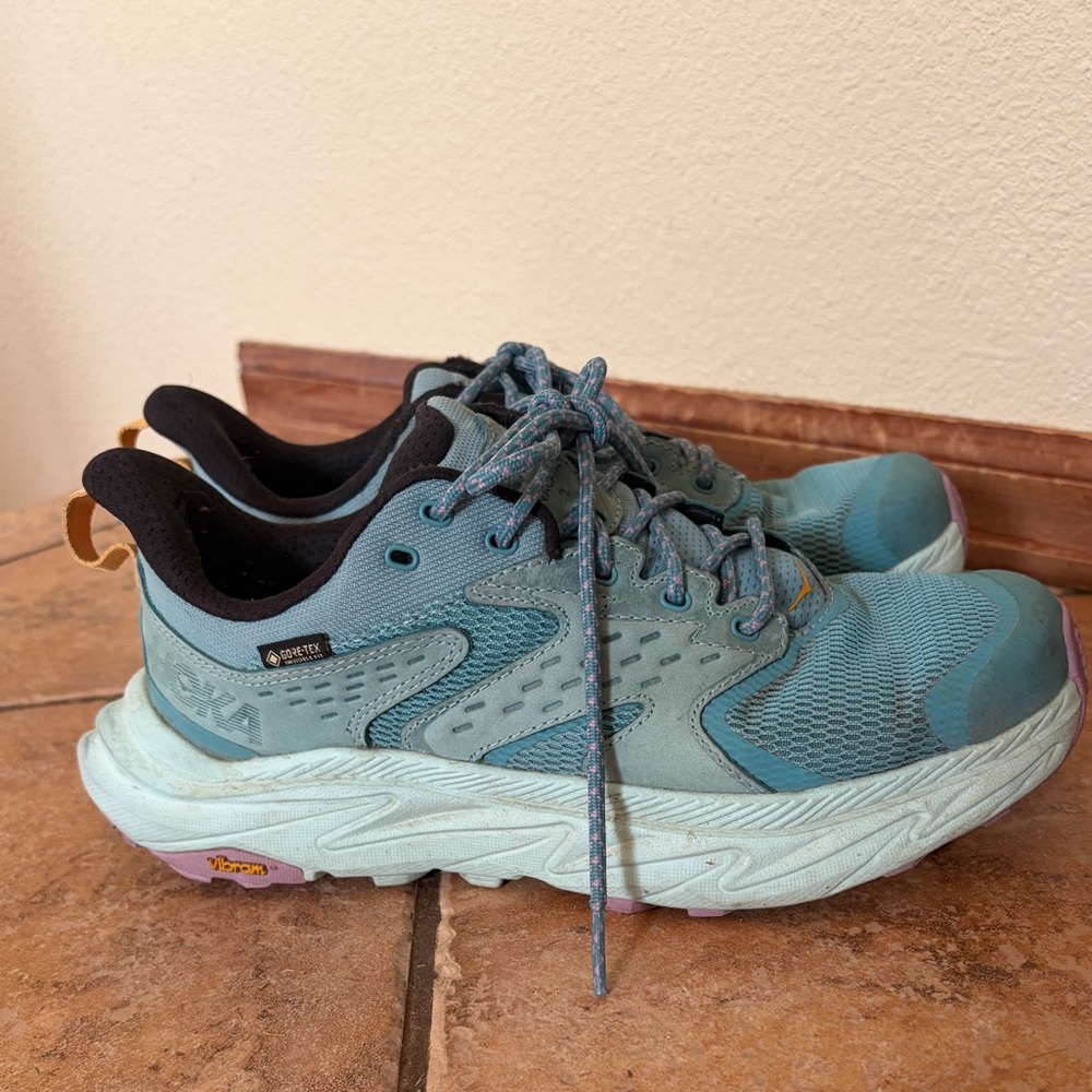 Hoka Teal and Black Trail Running Shoes Size 8B Womens vibram sole Gore-Tex